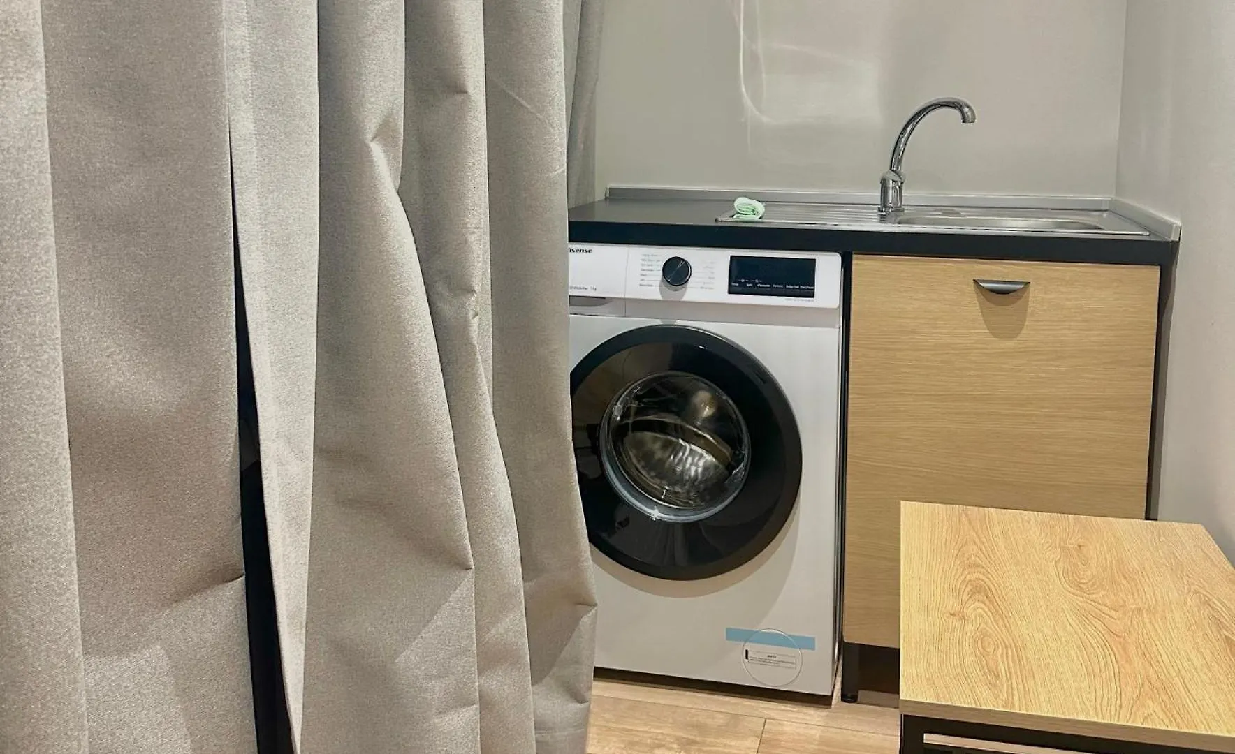Blloku Area Studio Apartment Tirana 0*,  Albanië