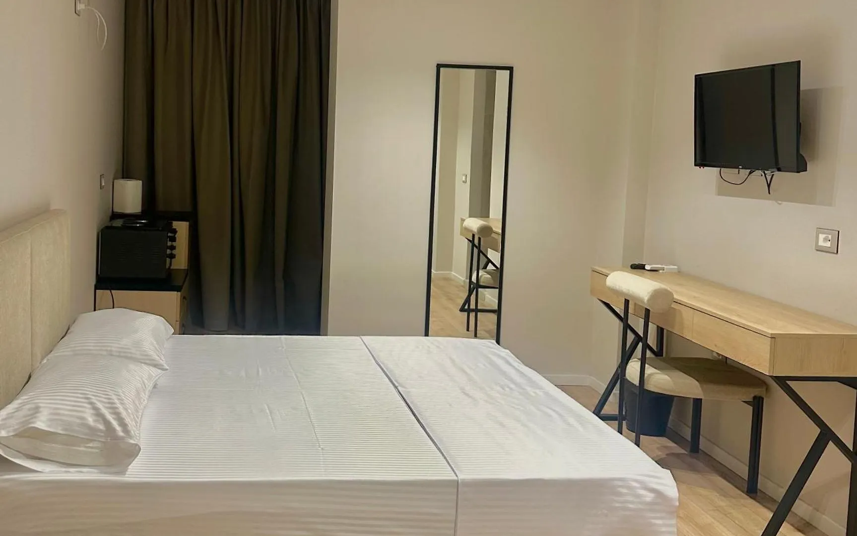 Blloku Area Studio Apartment Tirana