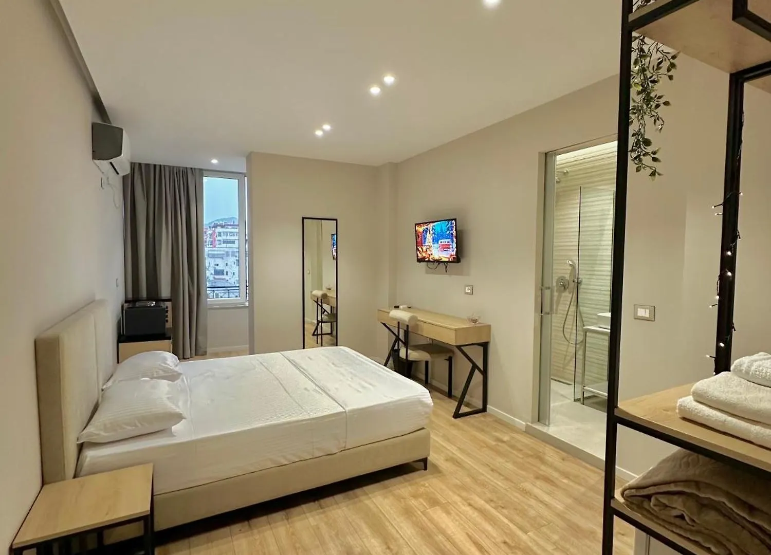 Blloku Area Studio Apartment Tirana